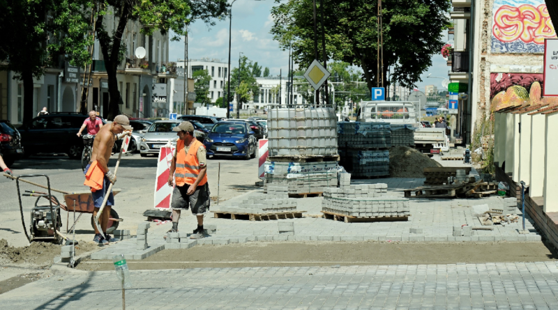 Chodniki i ulice w Lublinie przechodzą wakacyjny lifting