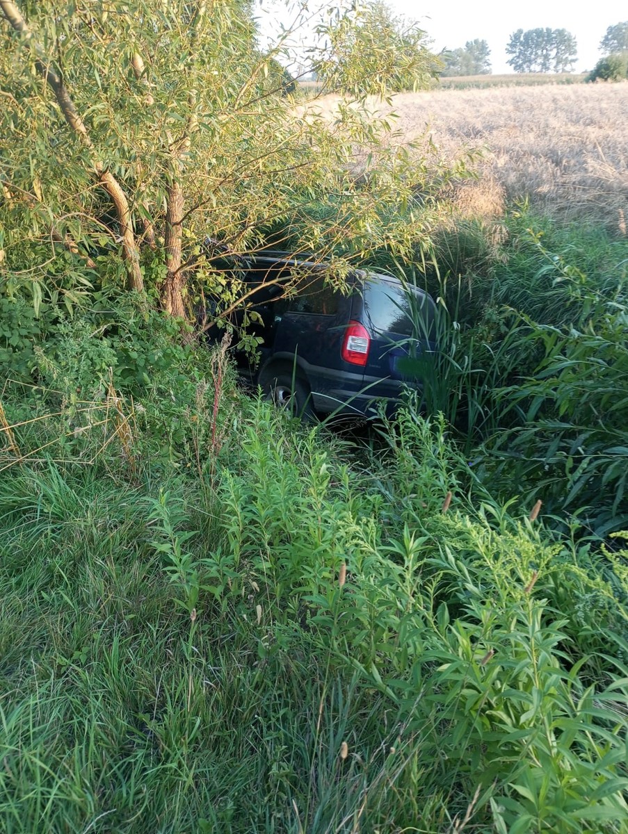 zderzenie samochodu z motocyklem w gminie Milejów