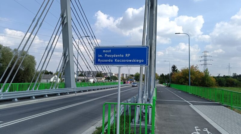 Most przy ul. Żeglarskiej im. Prezydenta RP Ryszarda Kaczorowskiego
