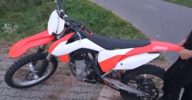 20-latek zatrzymany w miejscowości Biała za jazdę na motocyklu bez oświetlenia