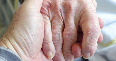 Miasto mobilizuje seniorów do walki z nowotworami skóry