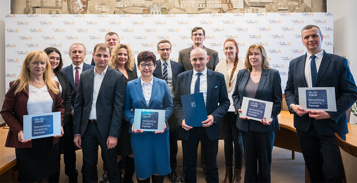 Światowy lider branży sieciowej wesprze lubelskie szkoły