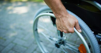 Wydłużenie ważności orzeczeń i nowe świadczenie. W życie wchodzą ważne zmiany dla osób z niepełnosprawnościami.