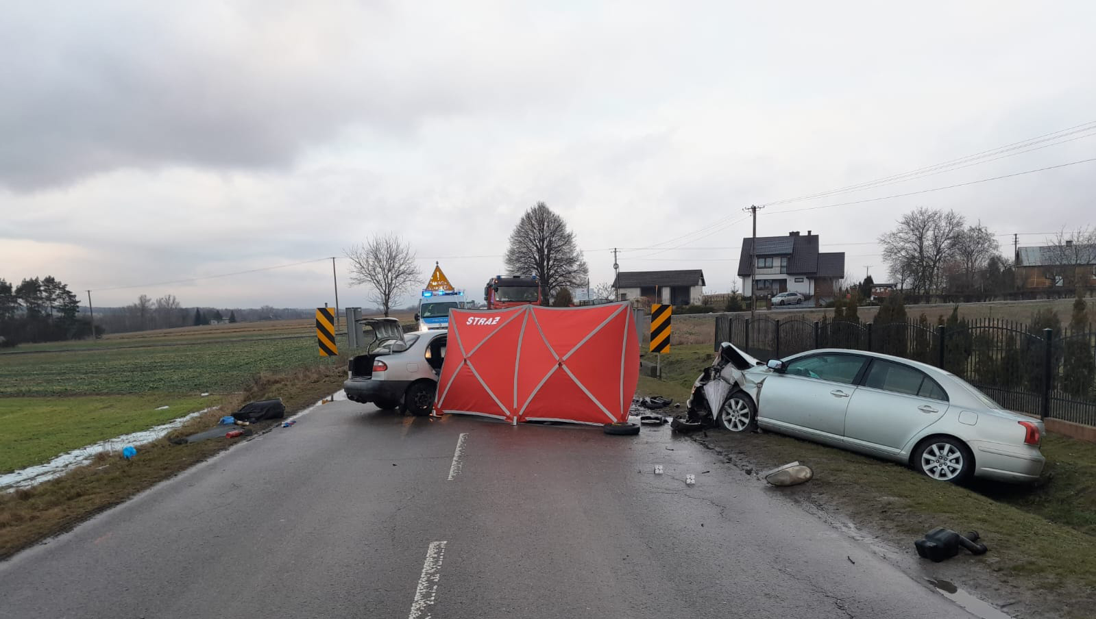 Nie żyje 59-letni kierowca Daewoo, pasażerka w ciężkim stanie