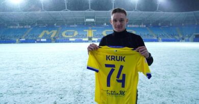 Środkowy obrońca, Kamil Kruk dołączył właśnie do drużyny żółto-biało-niebieskich.