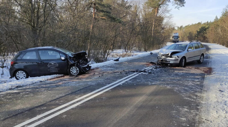 Zderzenie pojazdów w miejscowości Wólka Gołębska