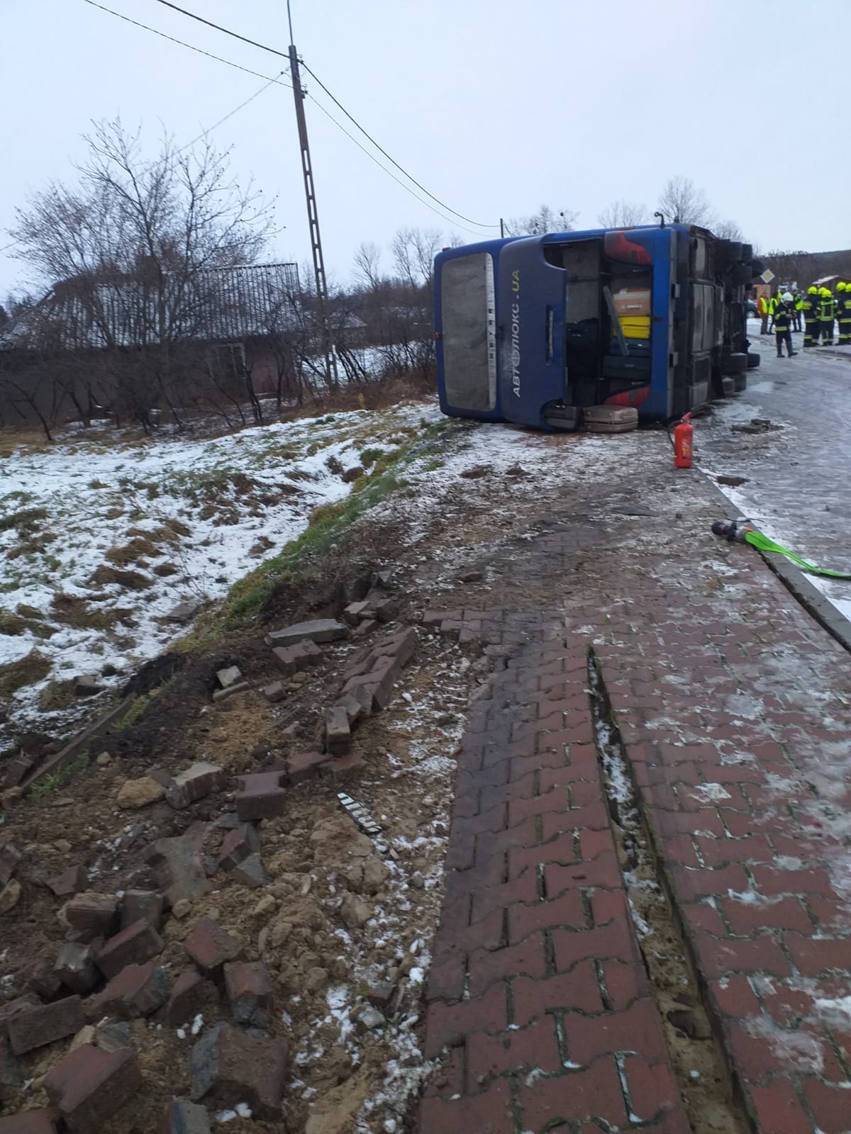 Wypadek autobusu w miejscowości Gołębie