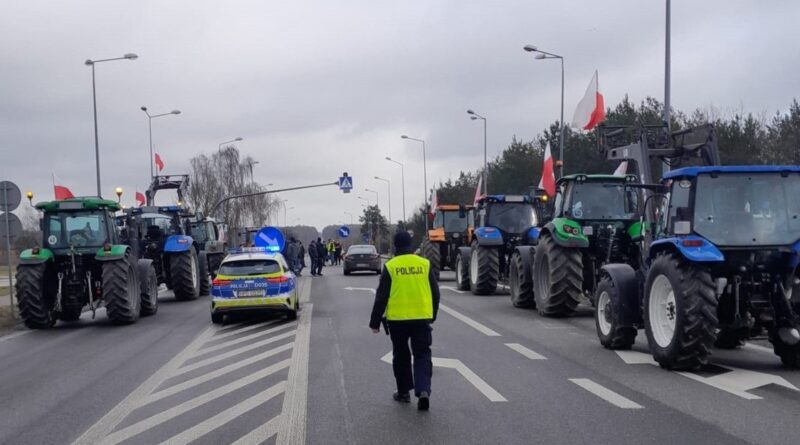 Trwa ogólnopolski protest rolników. W środę (21 lutego) w woj. lubelskim blokady stanęły w 8 miejscach.