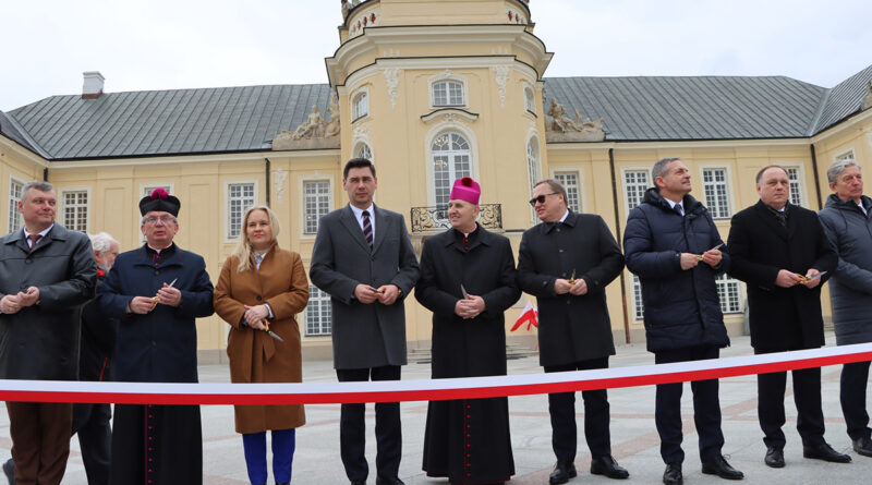 Perła baroku odzyskała dawny blask. W Radzyniu Podlaskim otwarto odrestaurowany Pałac Potockich