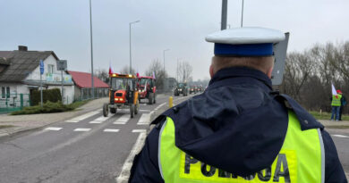 Protest w Piaskach. Rolnicy blokują dwie drogi krajowe