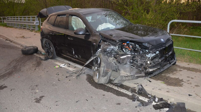 Lipsko. Wypadek z udziałem BMW i Audi. Cztery osoby poszkodowane