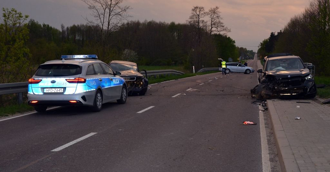 Lipsko. Wypadek z udziałem BMW i Audi. Cztery osoby poszkodowane