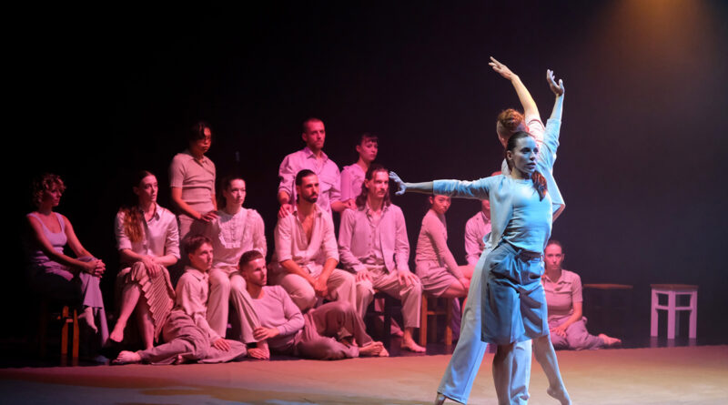 Polski Teatr Tańca zaprasza na spektakl Z kapelusza
