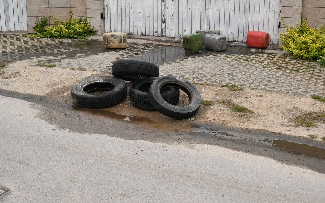 Śmierdzący incydent pod domem wójta gminy Dorohusk. Policja ustaliła sprawcę