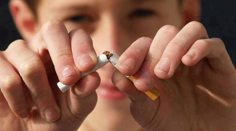 Tylko co 20. palacz jest w stanie samodzielnie rzucić papierosy. Dziś Światowy Dzień Bez Papierosa