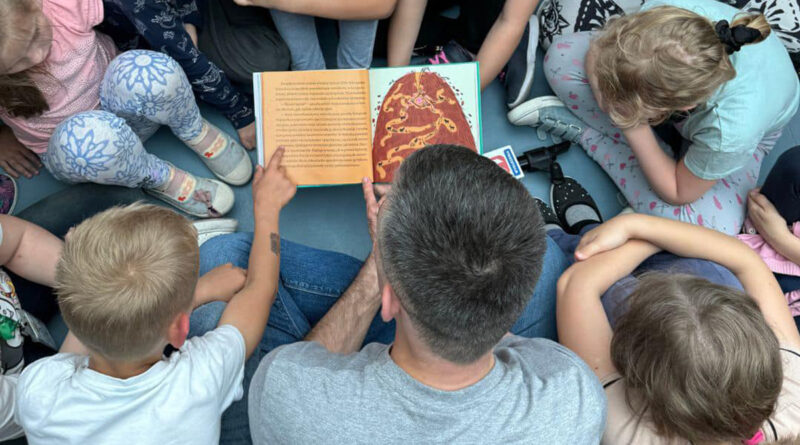 Bajeczni Adwokaci zawitali do szkół i przedszkoli