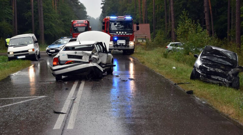 Zignorowała znak STOP i doprowadziła do wypadku. Troje kierujących trafiło do szpitala