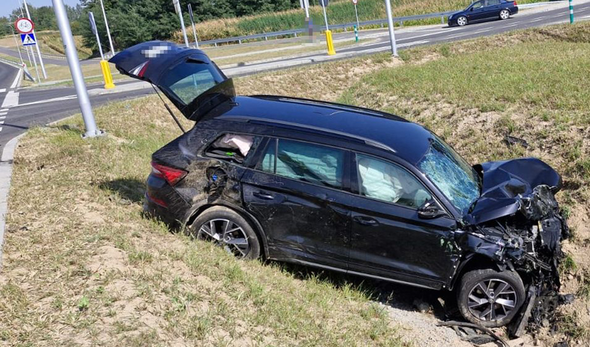 Tragiczny wypadek na obwodnicy Nałęczowa. Jedna osoba nie żyje, pięć, w tym troje dzieci, w szpitalu