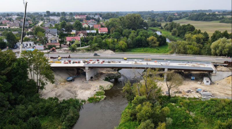 Prace przy budowie mostu w Łęcznej nabierają tempa