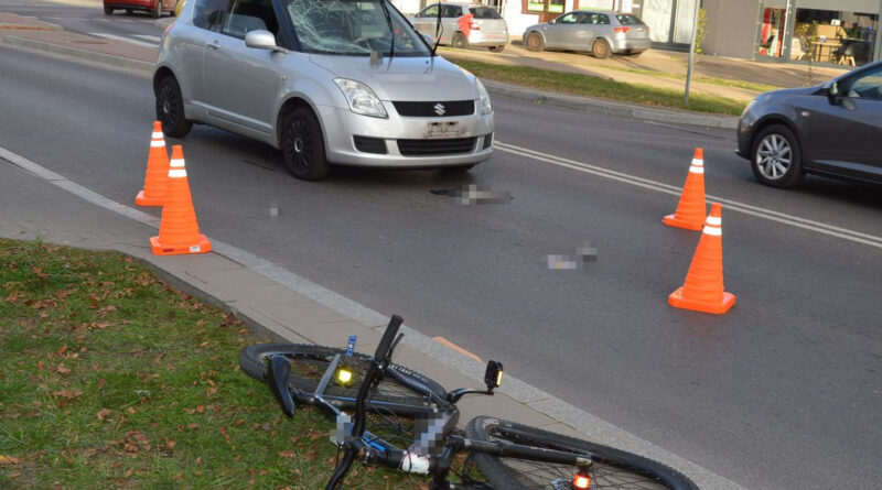 Nastoletni rowerzysta wjechał wprost pod nadjeżdżający samochód