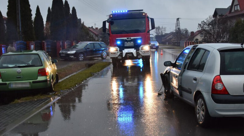 Brzozowica Duża: 4-latka poszkodowana w wypadku, jechała bez fotelika