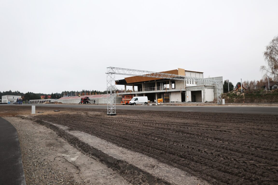 Budowa autodromu w Biłgoraju na ostatniej prostej