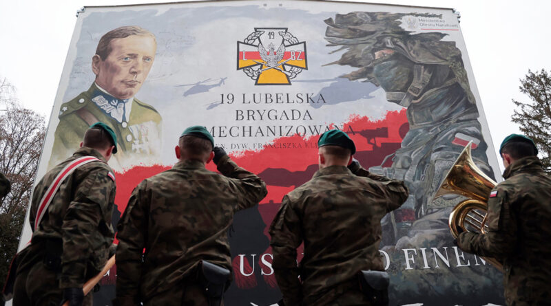 mural "Pamięć o bohaterach"