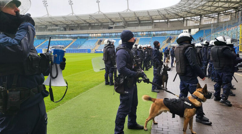 Policjanci szturmowali Arenę Lublin. Spokojnie, to tylko ćwiczenia