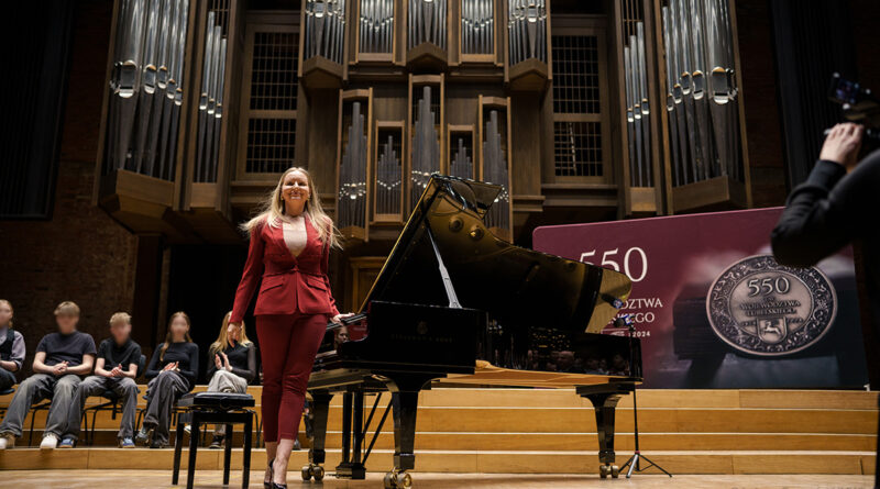 Światowej sławy pianistka Klaudia Kudełko uhonorowana Medalem 550-lecia Województwa Lubelskiego