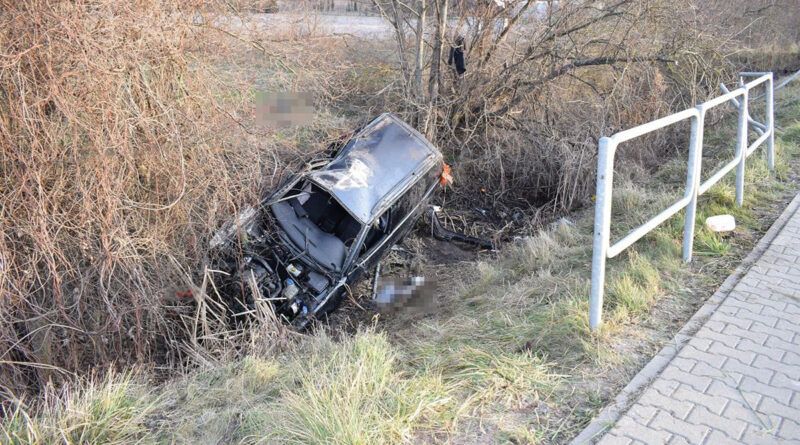 Spowodował wypadek mając dwa aktywne zakazy kierowania