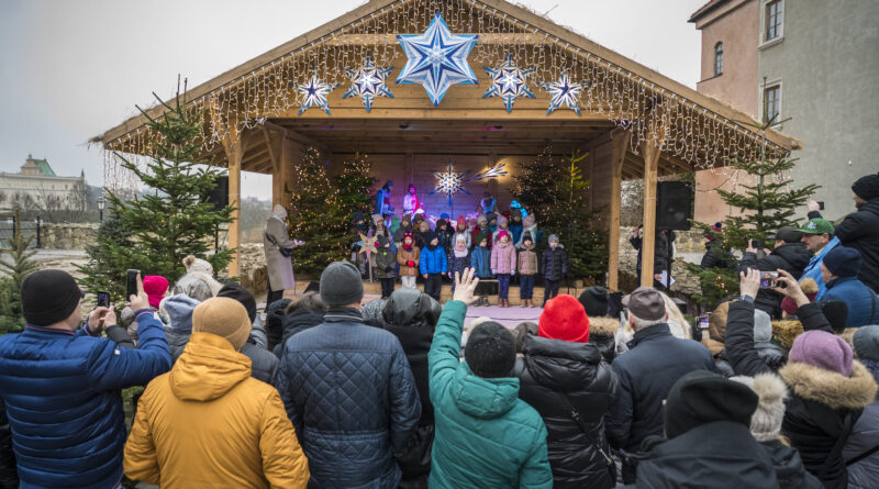 Świąteczny jarmark wraca na Rynek. Przed nami cztery dni atrakcji wokół Trybunału Koronnego