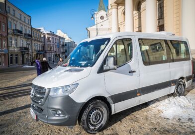 Lublin wspiera Ukrainę. Nowy bus i agregaty trafiły do Winnicy