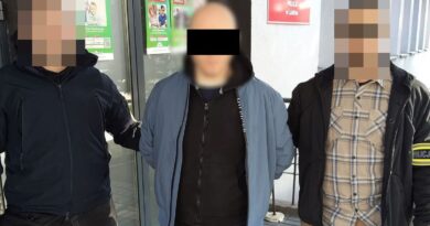 Myślała, że ratuje córkę – straciła 50 tys. zł. Jeden z oszustów w rękach policji