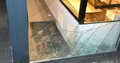 Włamał się do piekarni… żeby najeść się ciastek. Myślał, że jest we własnym domu