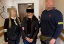 Zamawiała paczki na fikcyjne dane i odsyłała wybrakowane. Nieuczciwa ekspedientka usłyszała 48 zarzutów