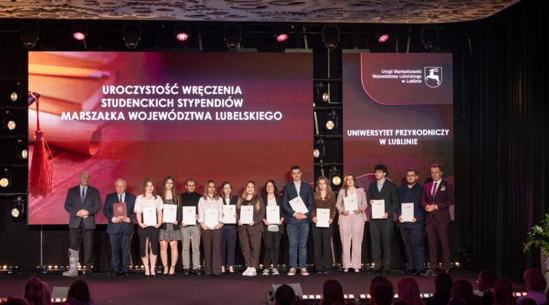 222 najlepszych studentów z Lubelskiego ze stypendiami marszałka