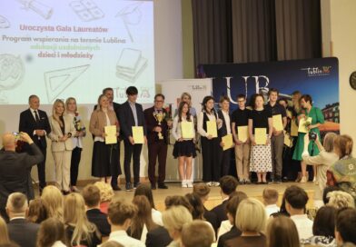 735 uczniów z Lublina nagrodzonych za sukcesy w nauce i sztuce