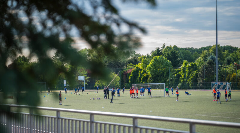 Boisko przy ul. Poturzyńskiej i kompleks sportowy przy ul. Radości idą do przebudowy