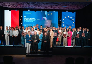 Sztuczna inteligencja w szpitalach, nowe kąpieliska, mobilne sauny i trasy rowerowe. Setki milionów złotych popłyną do Lubelskiego