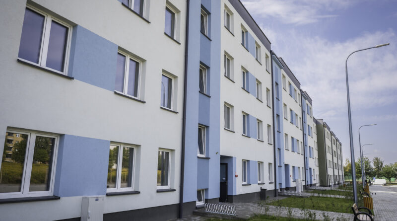 121 nowych mieszkań komunalnych w Lublinie. Pierwsze rodziny już dostały klucze