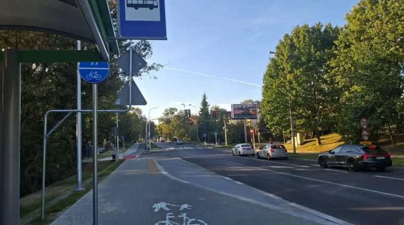 Nowa zatoka autobusowa przy ul. Czeremchowej już działa
