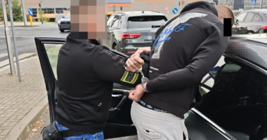 „Mamo, potrąciłam kobietę…”. 89-latka oddała oszustom 53 tys. zł