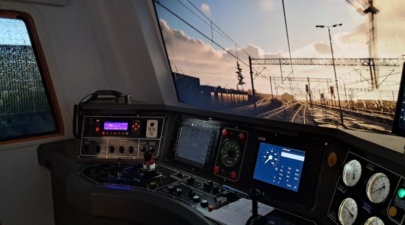W Lublinie maszyniści szkolą się na wirtualnej trasie. Symulator EN57AL wrócił po modernizacji