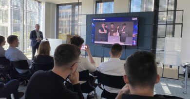 Studenci Politechniki Lubelskiej drudzy w wyścigu AI